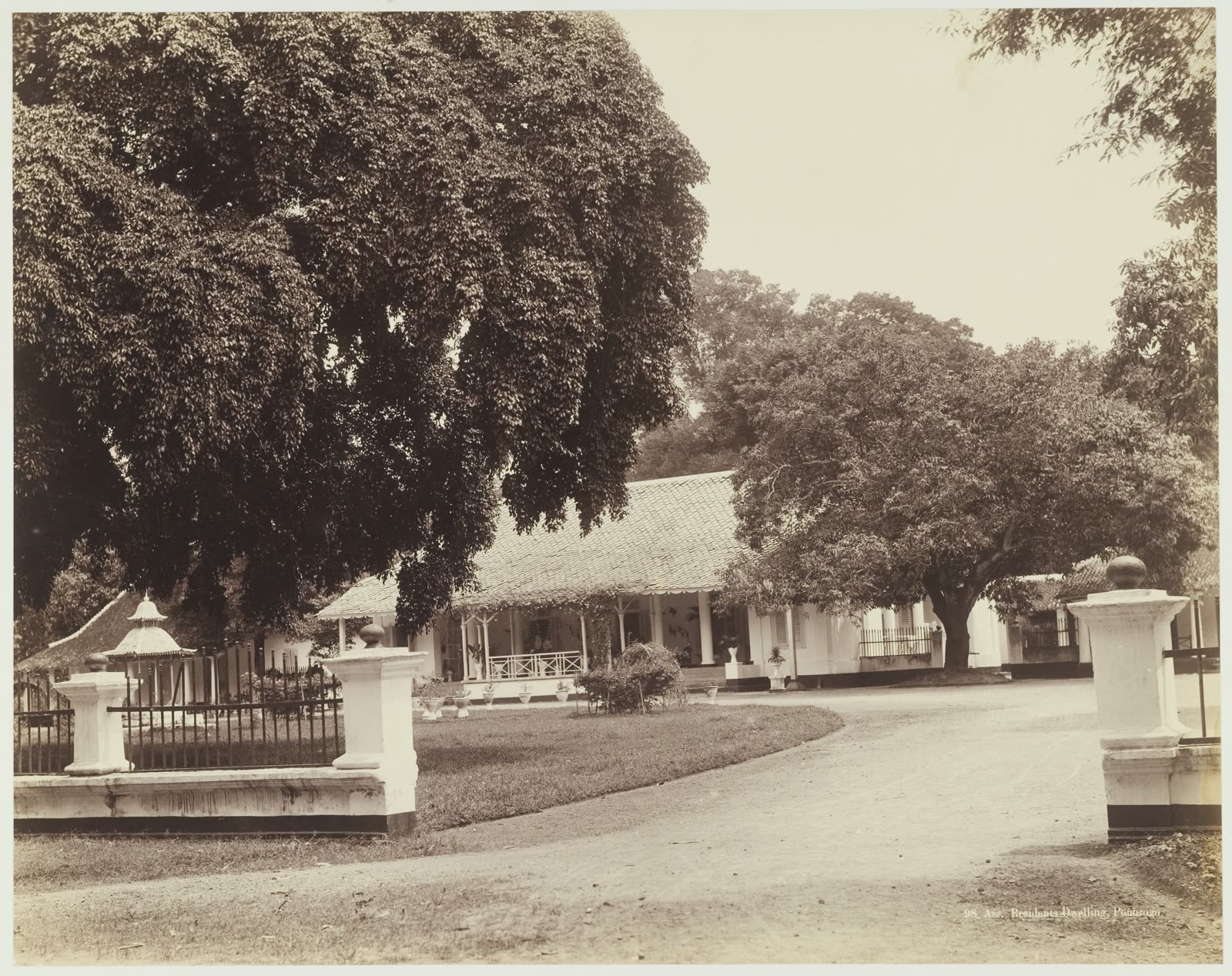 Rumah Asisten Residen di Ponorogo, sekitar 1915